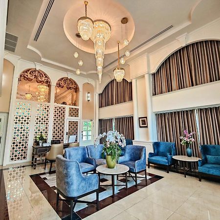 Siri Grand Bangkok Hotel Екстер'єр фото