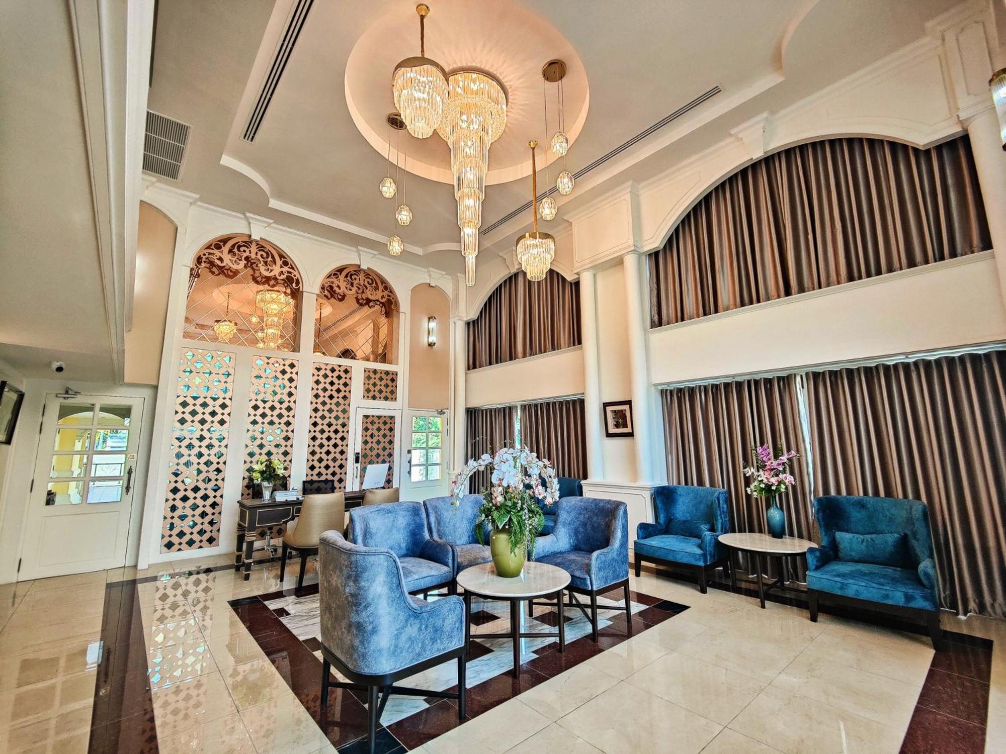 Siri Grand Bangkok Hotel Екстер'єр фото