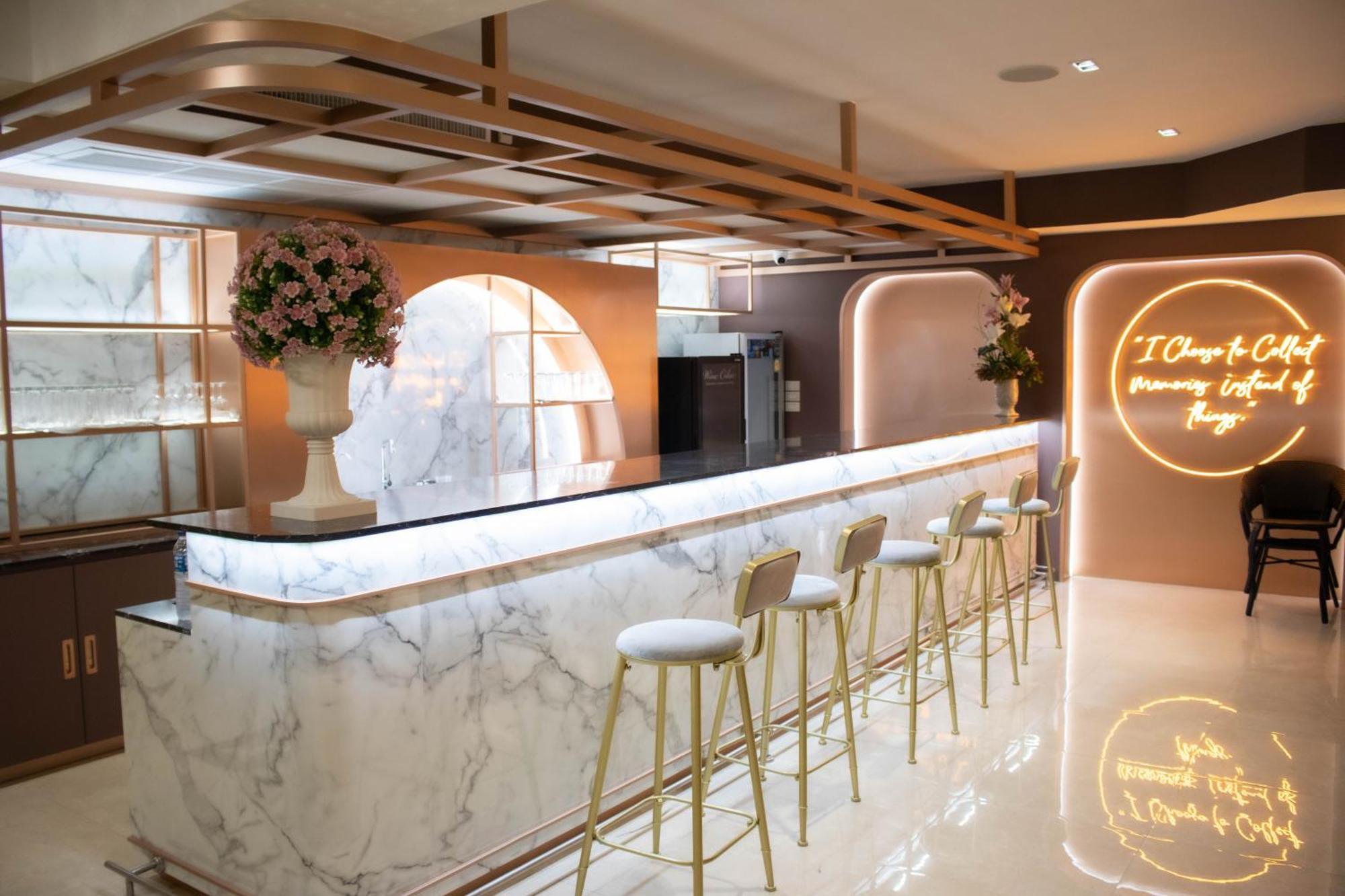 Siri Grand Bangkok Hotel Екстер'єр фото