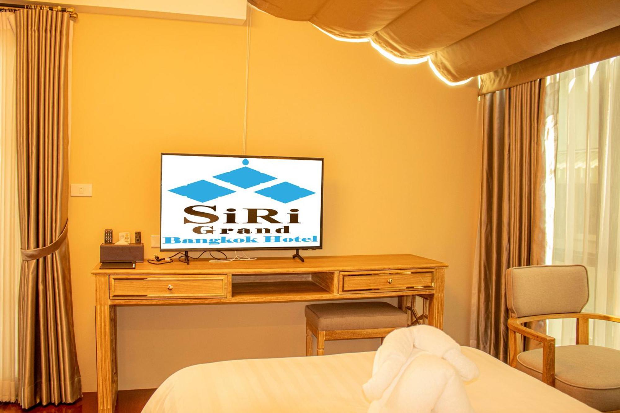 Siri Grand Bangkok Hotel Екстер'єр фото