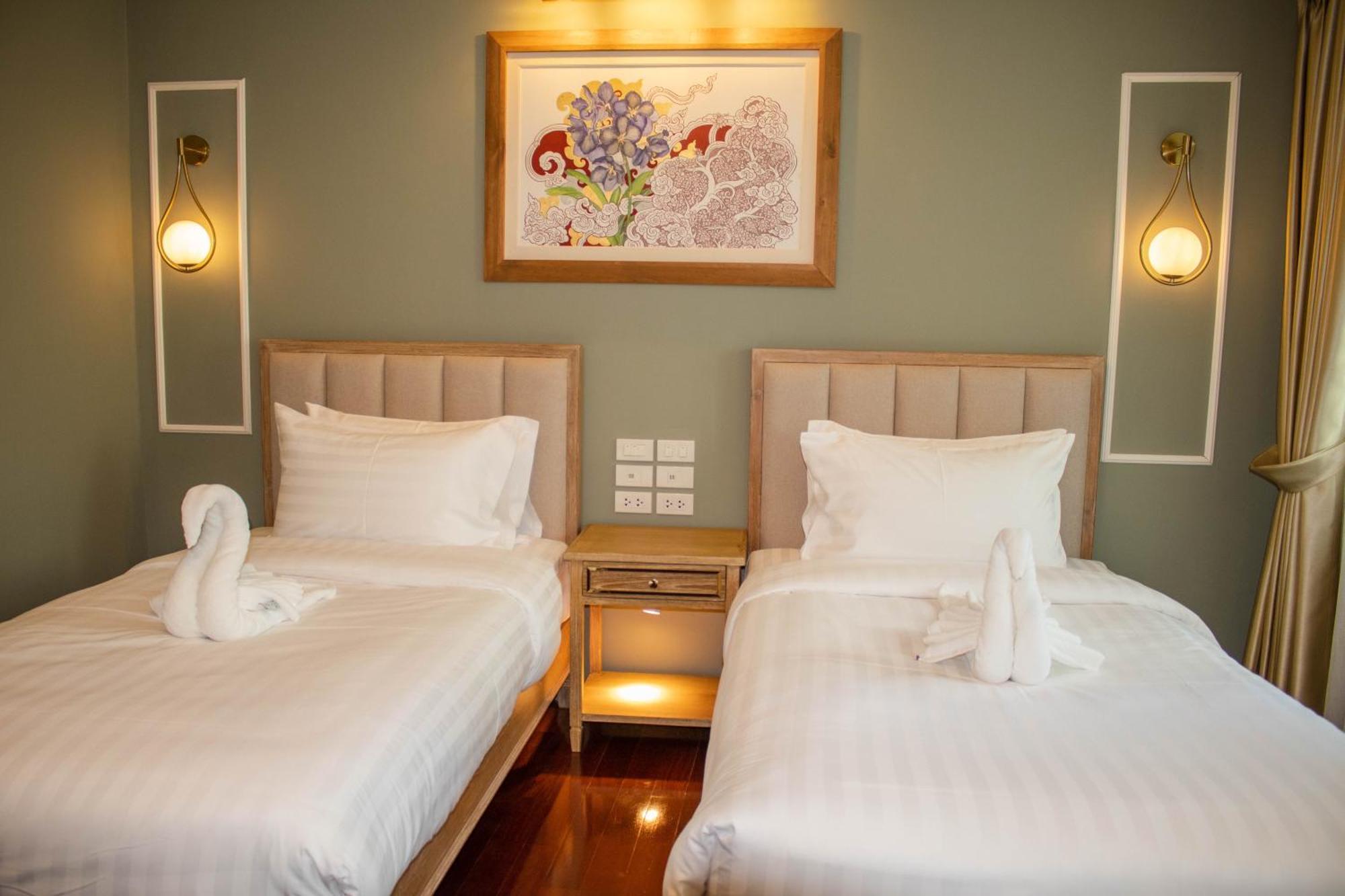 Siri Grand Bangkok Hotel Екстер'єр фото