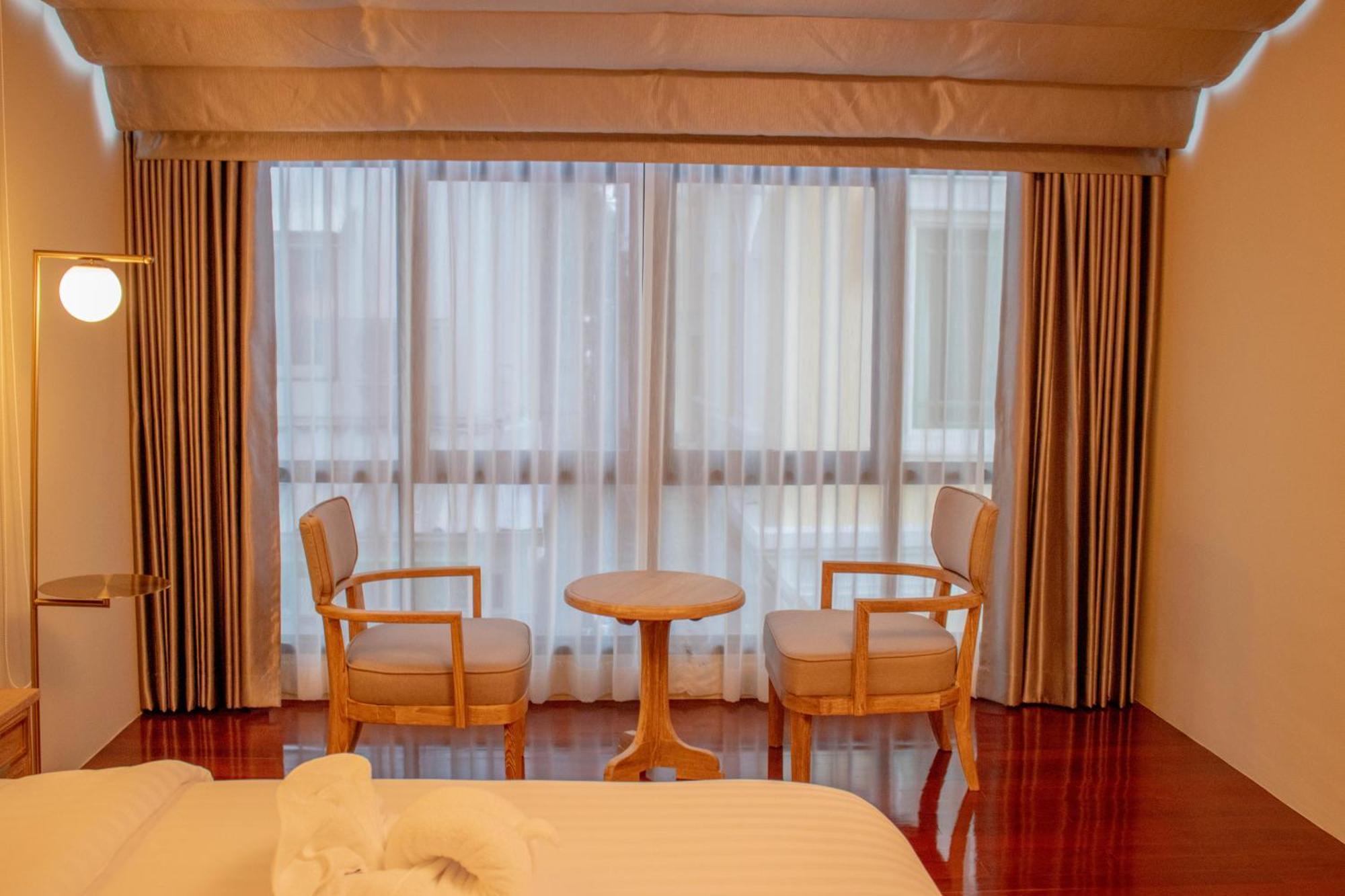 Siri Grand Bangkok Hotel Екстер'єр фото