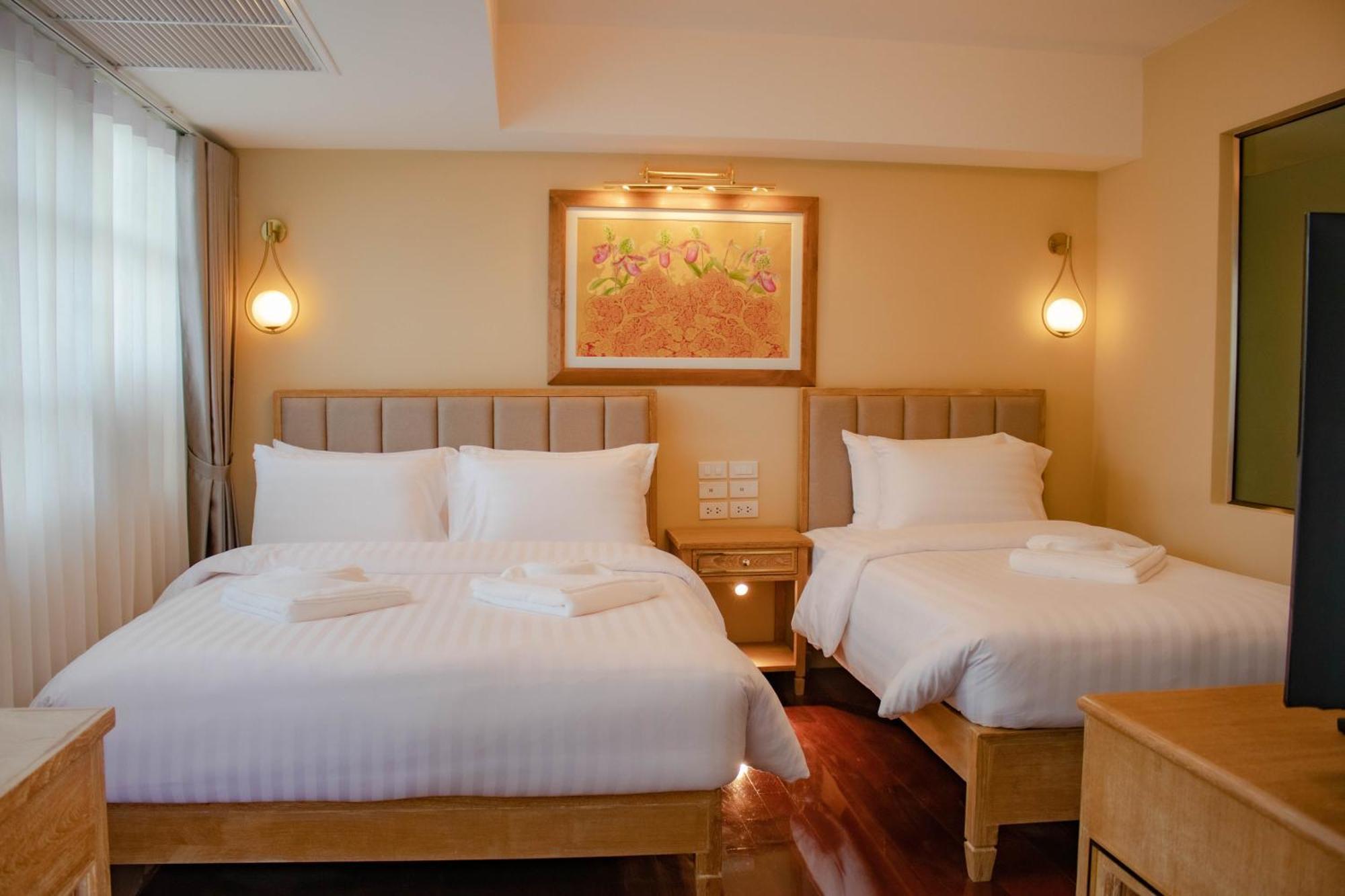 Siri Grand Bangkok Hotel Екстер'єр фото