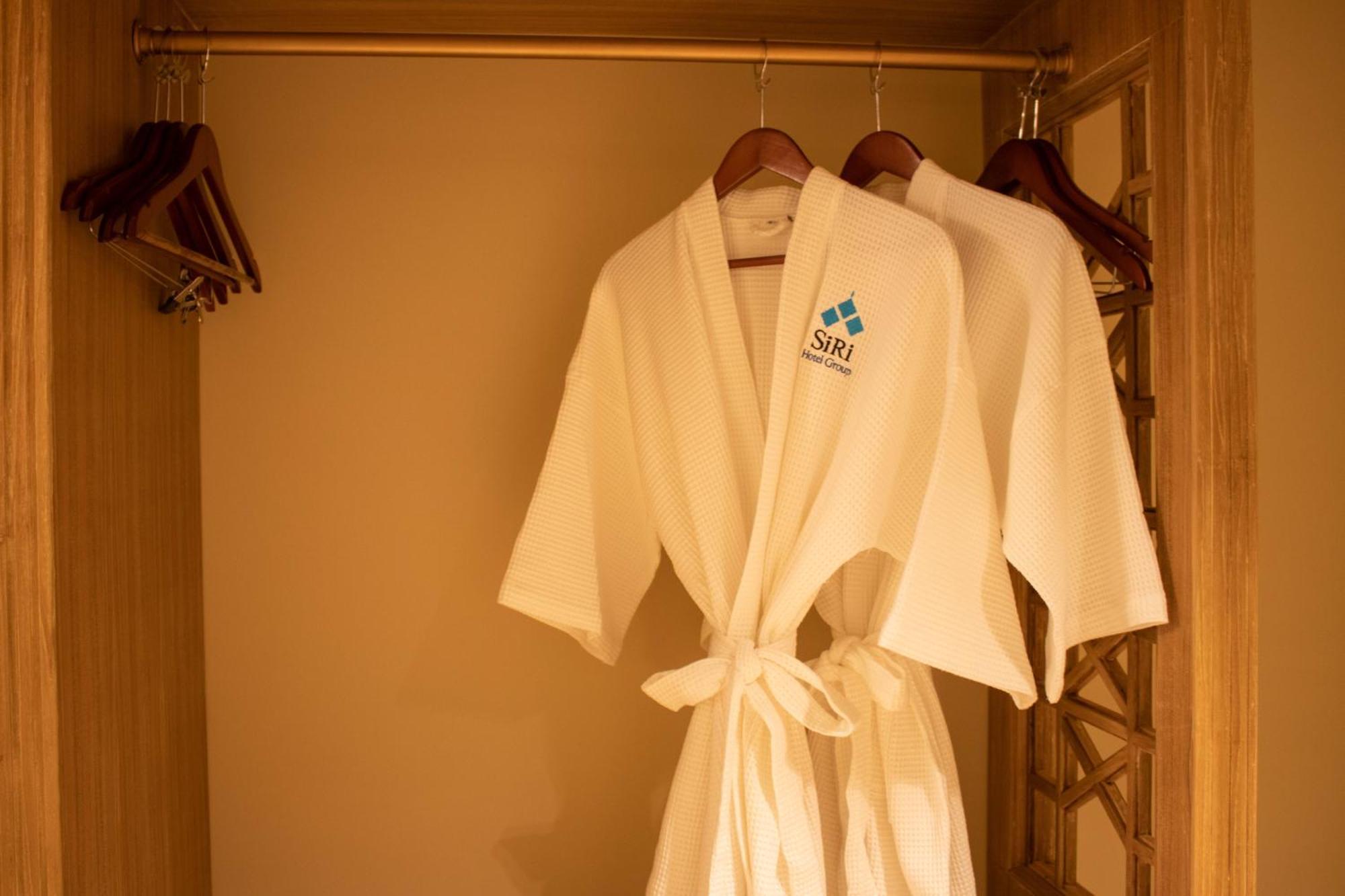 Siri Grand Bangkok Hotel Екстер'єр фото