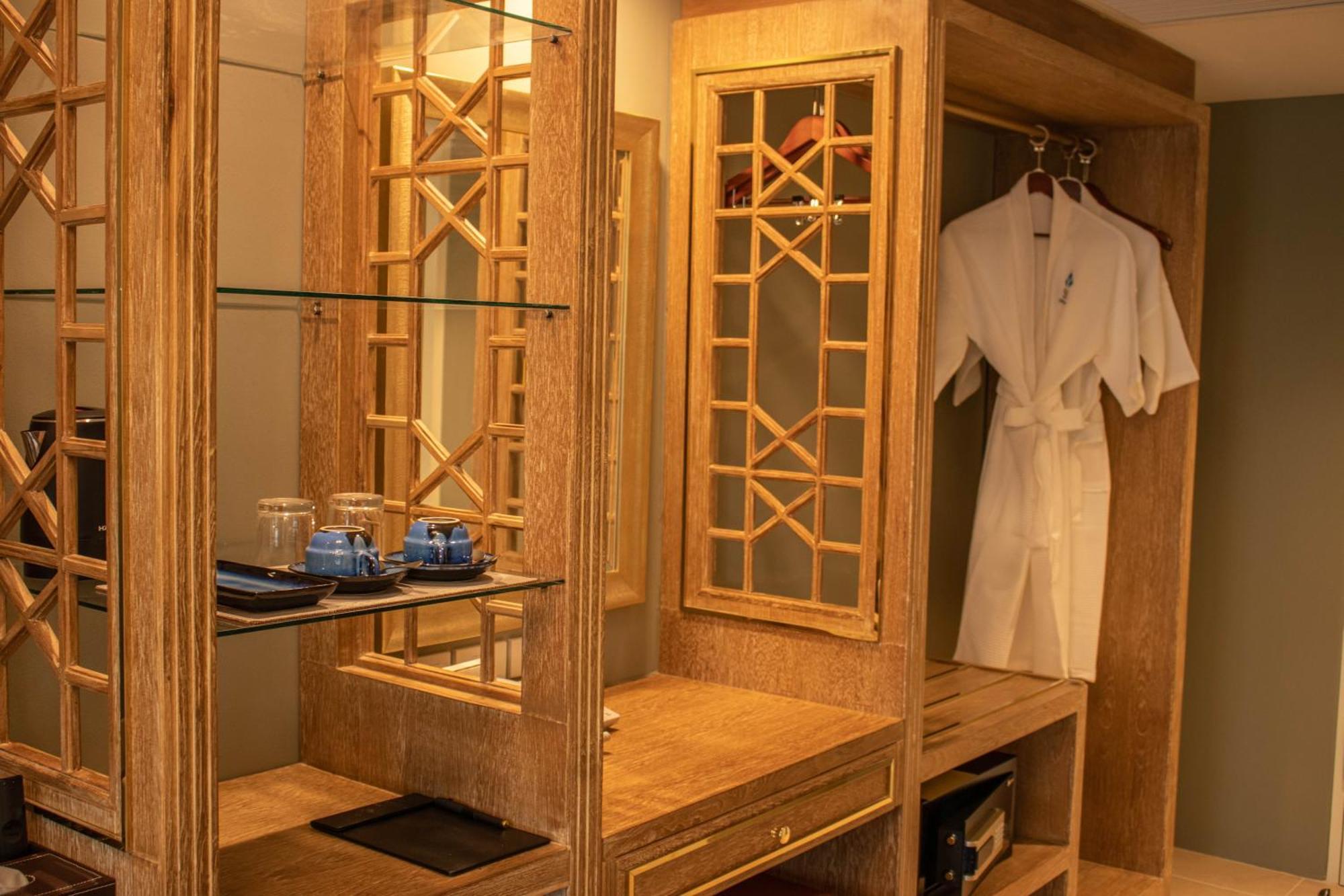 Siri Grand Bangkok Hotel Екстер'єр фото