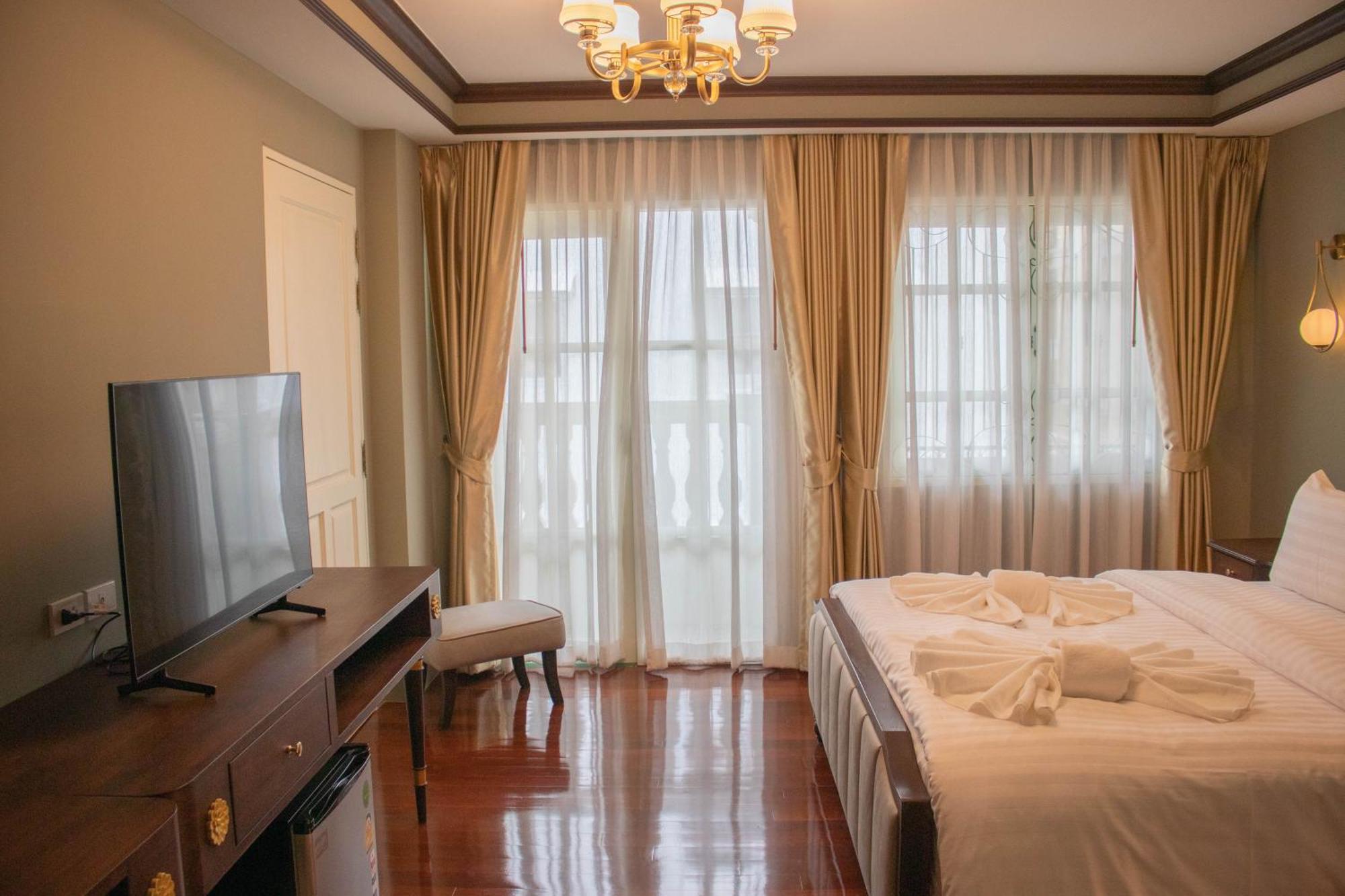 Siri Grand Bangkok Hotel Екстер'єр фото